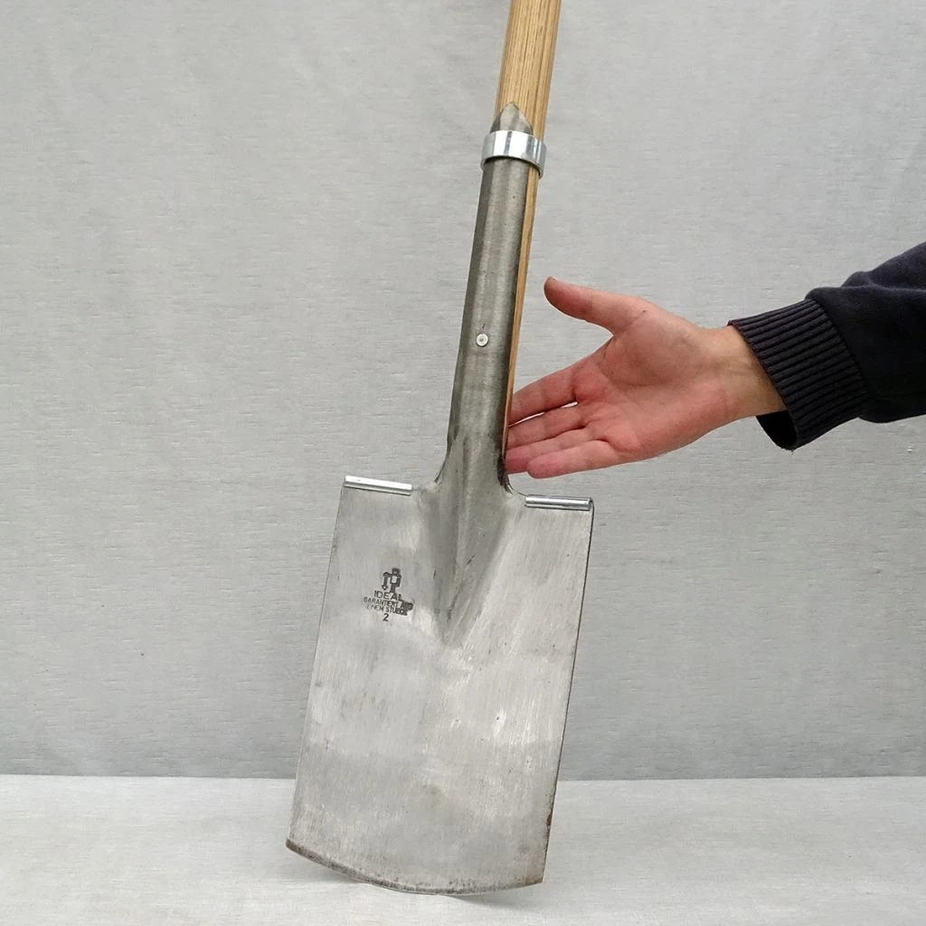 Bêche De Pépiniériste En Acier électrolysé - Gamme Artisanale Gschwind 2 Bêche De Pépiniériste En Acier électrolysé - Gamme Artisanale Gschwind – Image 2