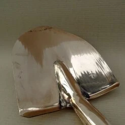 Pelle De Chantier En Cuivre Modèle Libra - Gamme PKS Bronze -Plantes Jardin Shop Pelle de chantier en cuivre modele Libra Gamme Schauberger 99244 4